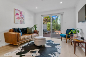 Modern, Central Apartment Footsteps to Salamanca
